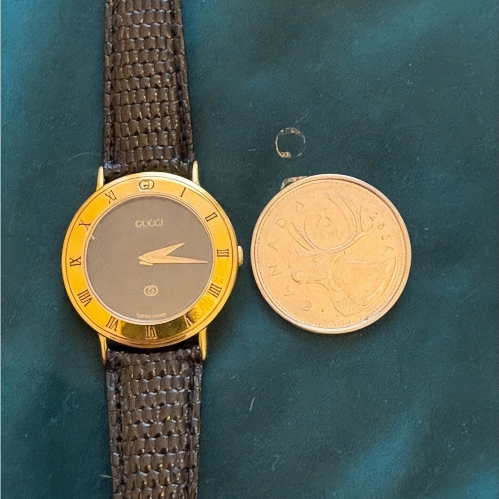 Vintage Gucci 3000L Quartz Ladies Watch 25 mm black dial crocodile skin strap - Picture 5 of 14